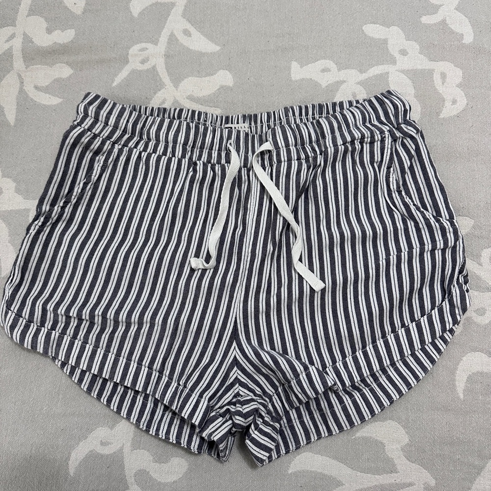 Billabong Grey and White Shorts with Elastic Waistband